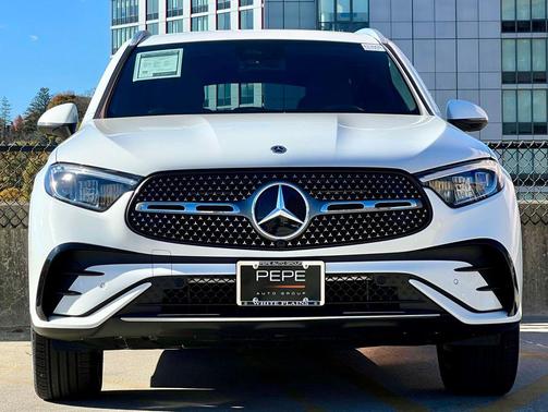 2025 Mercedes-Benz GLC 300 4MATIC
