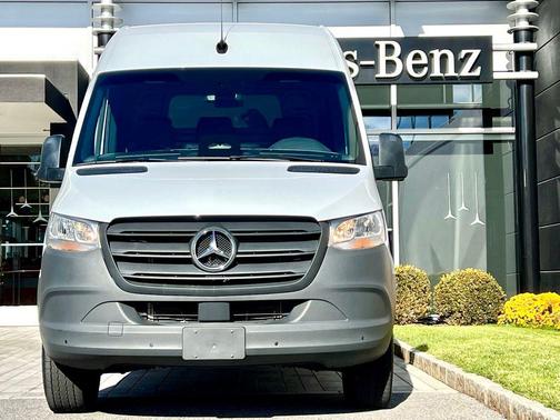 2025 Mercedes-Benz Sprinter 2500 Standard Roof