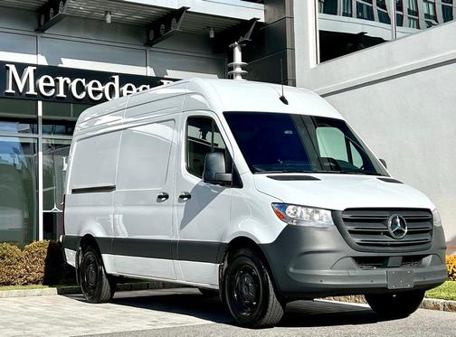 2025 Mercedes-Benz Sprinter 2500 Standard Roof