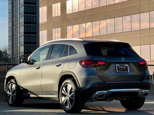 2026 Mercedes-Benz GLA 250 4MATIC