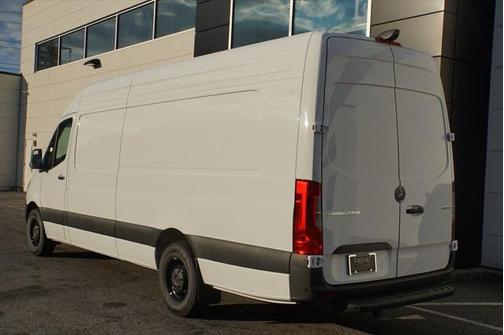 2025 Mercedes-Benz Sprinter 2500 High Roof