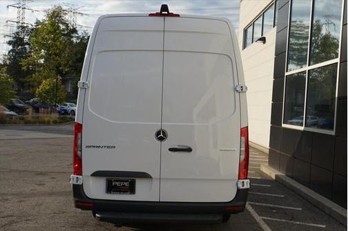 2025 Mercedes-Benz Sprinter 2500 High Roof