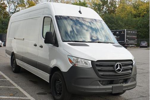 2025 Mercedes-Benz Sprinter 2500 High Roof