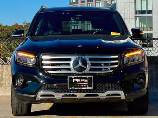 Night Black 2024 Mercedes-Benz GLB 250 4MATIC