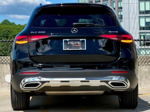 Black 2026 Mercedes-Benz GLC 300 4MATIC