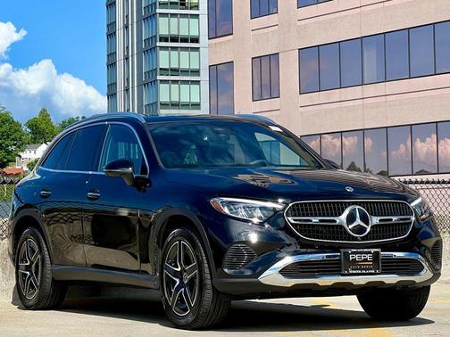 Black 2026 Mercedes-Benz GLC 300 4MATIC