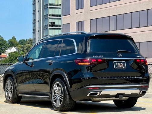 Black 2026 Mercedes-Benz GLS 450 4MATIC