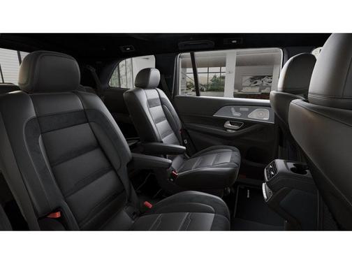2025 Mercedes-Benz AMG GLS 63 Base