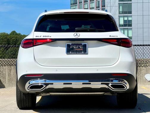 2025 Mercedes-Benz GLC 350e Base