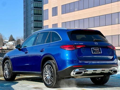 2025 Mercedes-Benz GLC 300 4MATIC