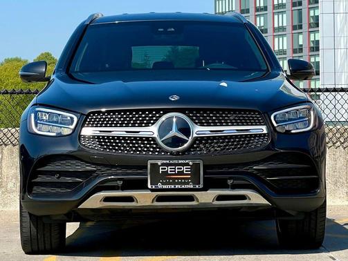 Graphite Grey Metallic 2022 Mercedes-Benz GLC 300 4MATIC