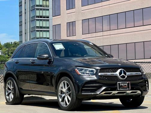 Graphite Grey Metallic 2022 Mercedes-Benz GLC 300 4MATIC
