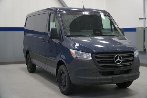 2026 Mercedes-Benz Sprinter 2500 Cargo 144 WB