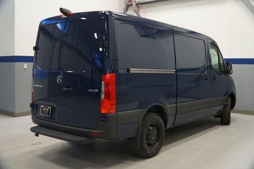 2026 Mercedes-Benz Sprinter 2500 Cargo 144 WB