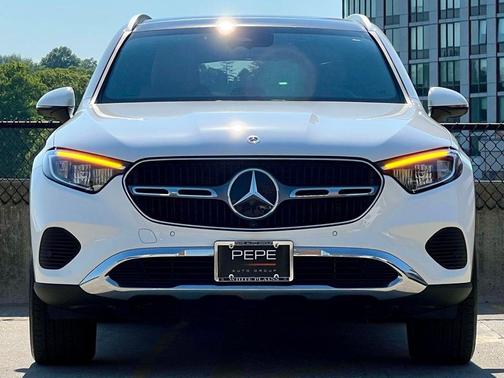 Polar White 2023 Mercedes-Benz GLC 300 4MATIC