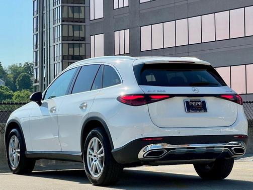 Polar White 2023 Mercedes-Benz GLC 300 4MATIC