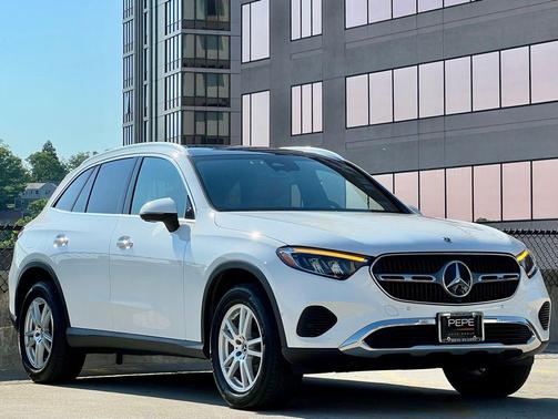 Polar White 2023 Mercedes-Benz GLC 300 4MATIC