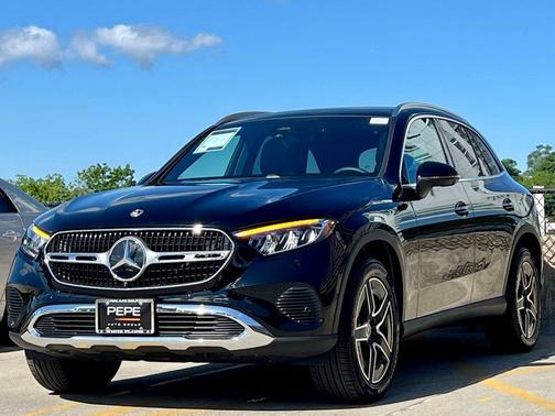 Black 2026 Mercedes-Benz GLC 300 4MATIC