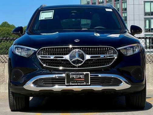 Black 2026 Mercedes-Benz GLC 300 4MATIC