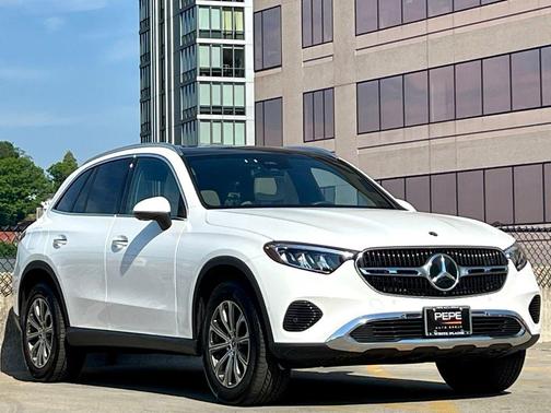 Polar White 2023 Mercedes-Benz GLC 300 4MATIC