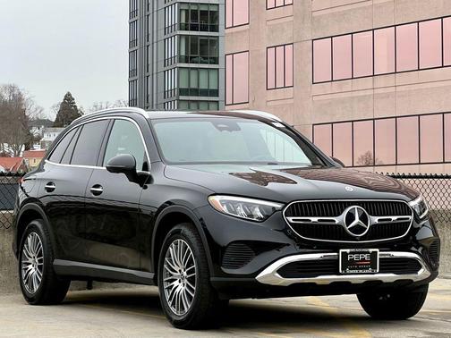 2026 Mercedes-Benz GLC 300 4MATIC