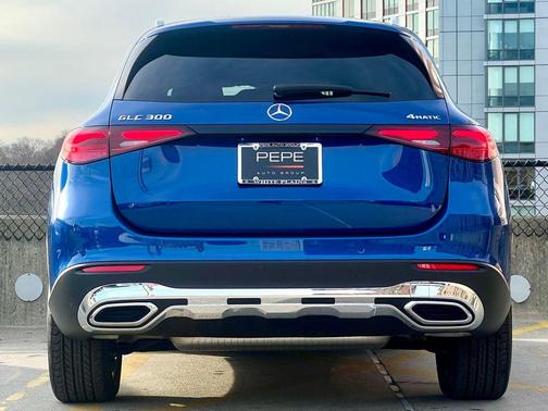 2025 Mercedes-Benz GLC 300 4MATIC