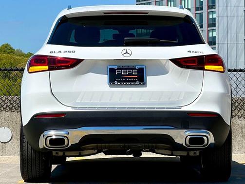 Polar White 2023 Mercedes-Benz GLA 250 4MATIC