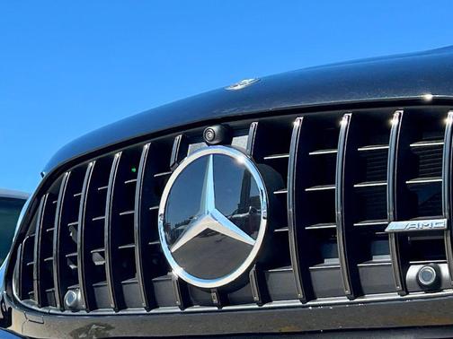 Obsidian Black Metallic 2026 Mercedes-Benz AMG CLE 53 4MATIC+