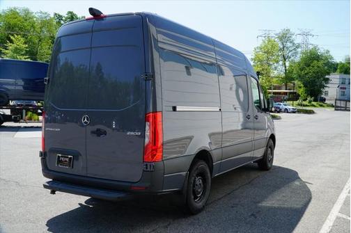 2025 Mercedes-Benz Sprinter 2500 Standard Roof