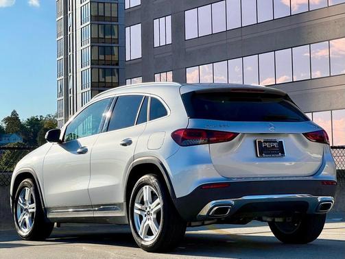 2021 Mercedes-Benz GLA 250 Base 4MATIC