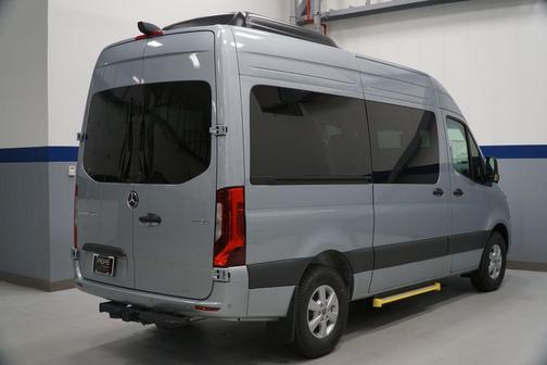 2025 Mercedes-Benz Sprinter 2500 Passenger 144 WB