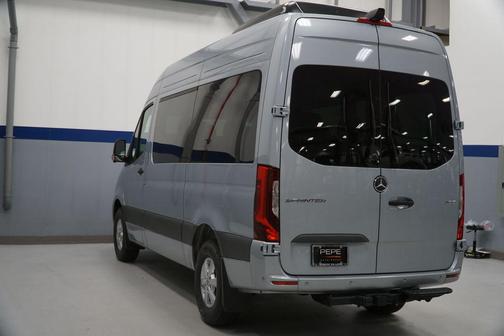 2025 Mercedes-Benz Sprinter 2500 Passenger 144 WB