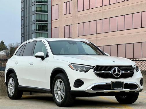 2025 Mercedes-Benz GLC 300 4MATIC