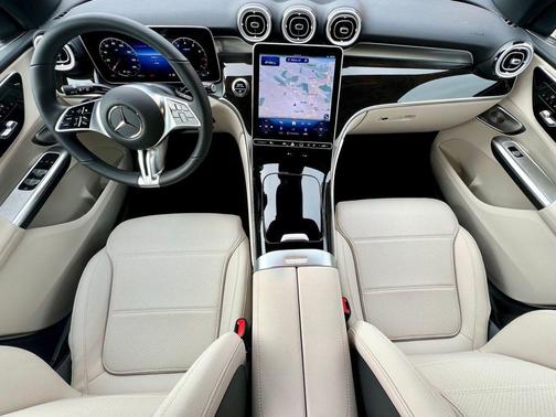 2025 Mercedes-Benz GLC 300 4MATIC