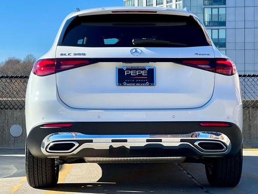 2025 Mercedes-Benz GLC 300 4MATIC