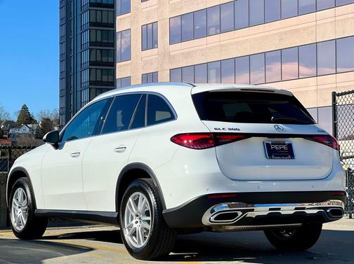 2025 Mercedes-Benz GLC 300 4MATIC