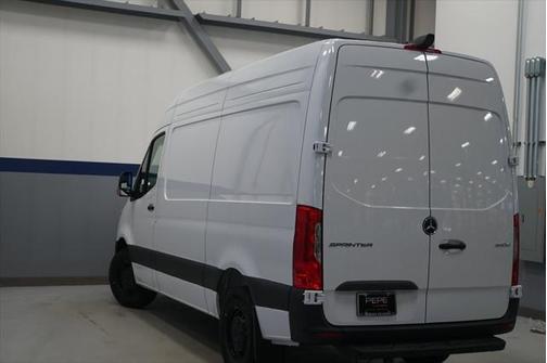 2025 Mercedes-Benz Sprinter 2500 Standard Roof