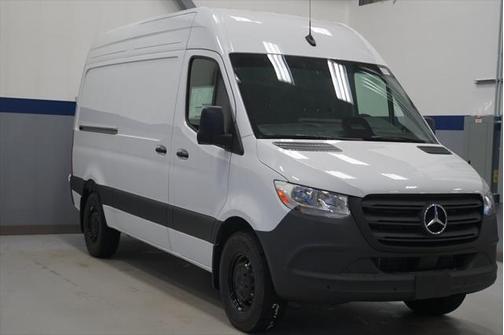 2025 Mercedes-Benz Sprinter 2500 Standard Roof