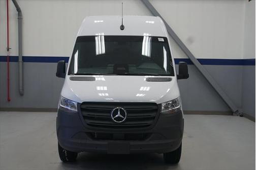 2025 Mercedes-Benz Sprinter 2500 Standard Roof