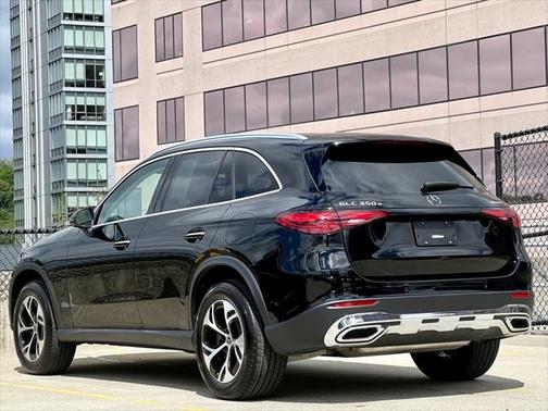 2025 Mercedes-Benz GLC 350e Base