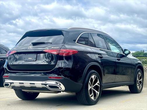 2025 Mercedes-Benz GLC 350e Base