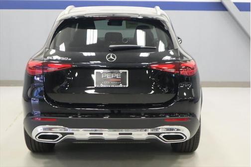 2025 Mercedes-Benz GLC 350e Base