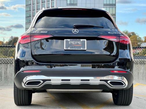 2025 Mercedes-Benz GLC 300 4MATIC