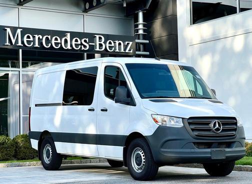 2024 Mercedes-Benz Sprinter 2500 Crew 144 WB