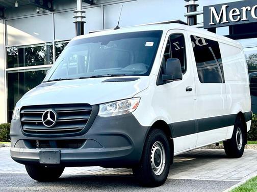 2024 Mercedes-Benz Sprinter 2500 Crew 144 WB