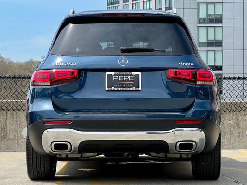 Denim Blue Metallic 2022 Mercedes-Benz GLB 250 4MATIC
