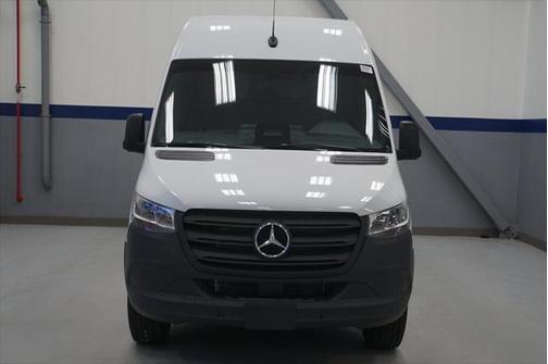 2025 Mercedes-Benz Sprinter 2500 Standard Roof