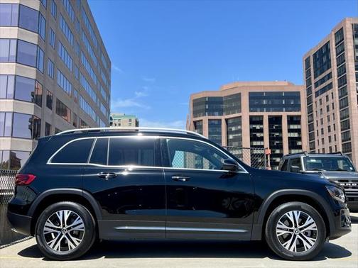 2025 Mercedes-Benz GLB 250 4MATIC