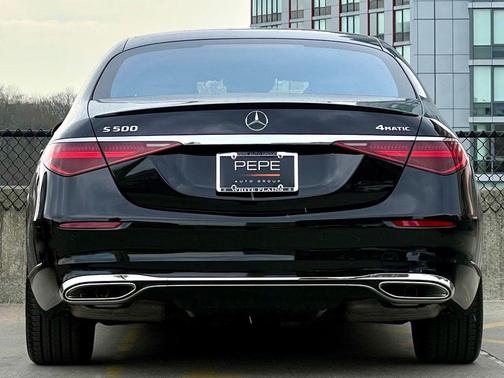 Obsidian Black Metallic 2026 Mercedes-Benz S-Class 4MATIC