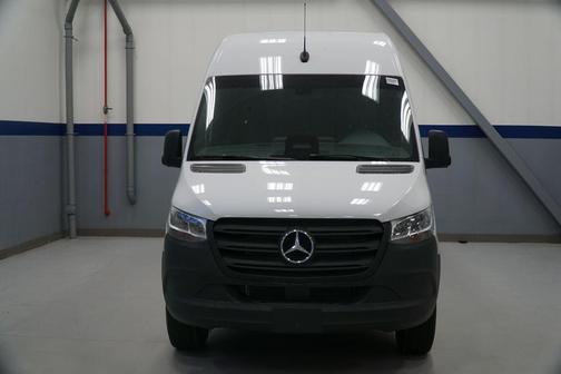 2025 Mercedes-Benz Sprinter 2500 Standard Roof